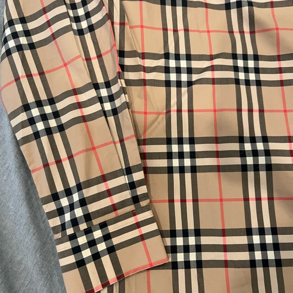 Burberry shirt - Picture 11 of 14